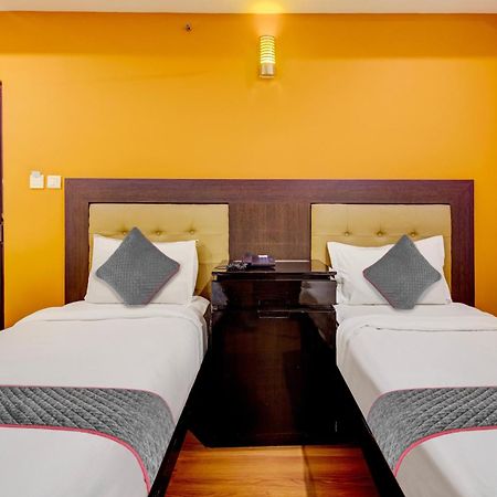 Udayee International Hotel Tirupati Kültér fotó