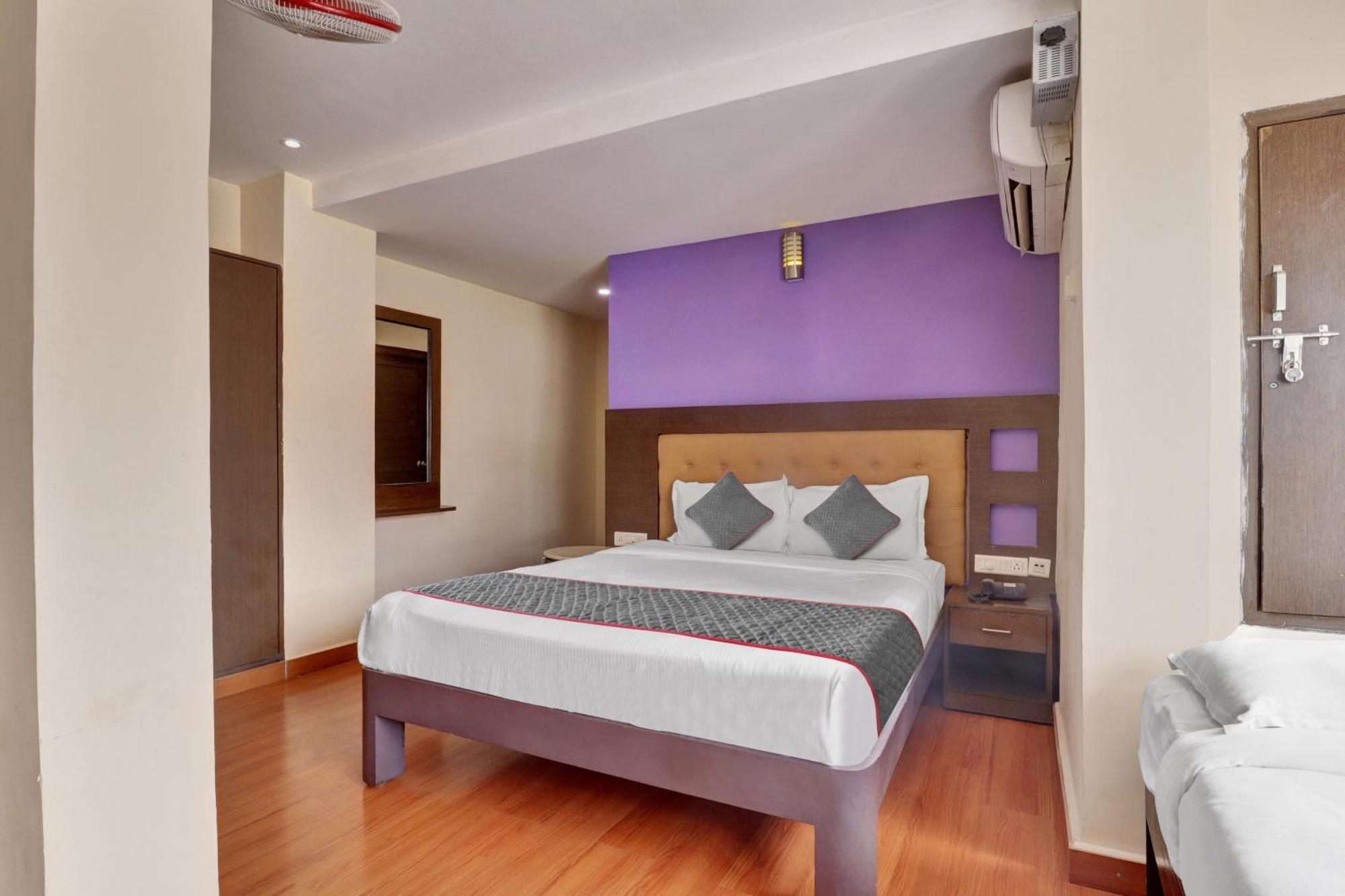 Udayee International Hotel Tirupati Kültér fotó