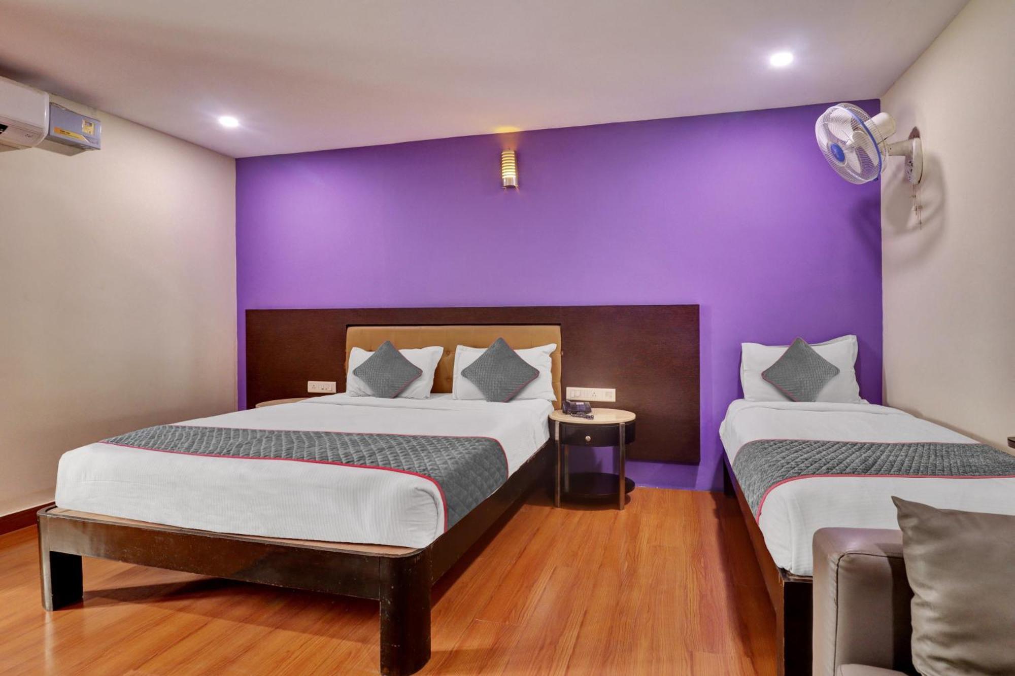 Udayee International Hotel Tirupati Kültér fotó
