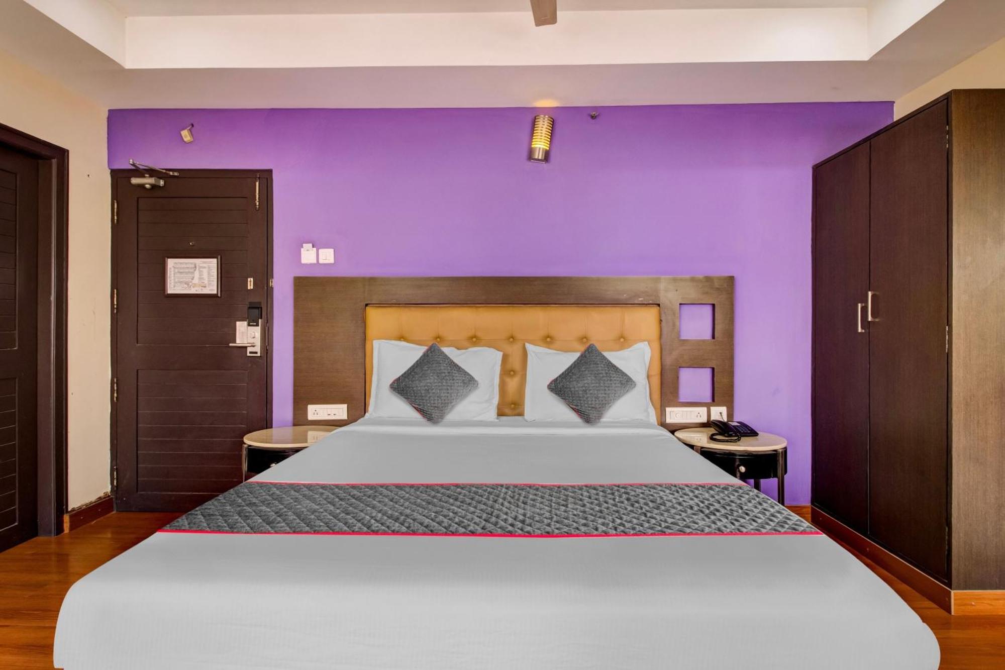 Udayee International Hotel Tirupati Kültér fotó