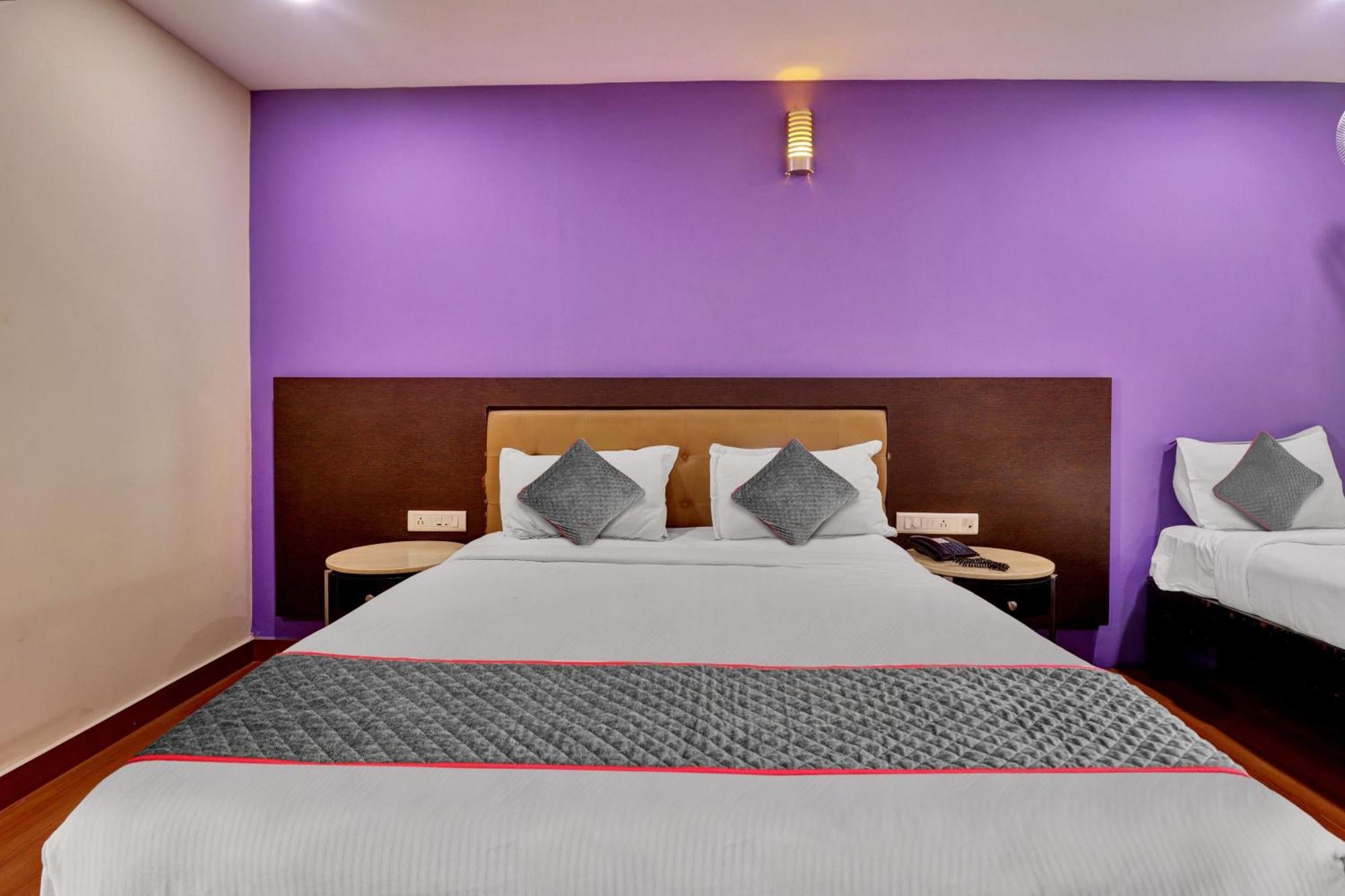 Udayee International Hotel Tirupati Kültér fotó