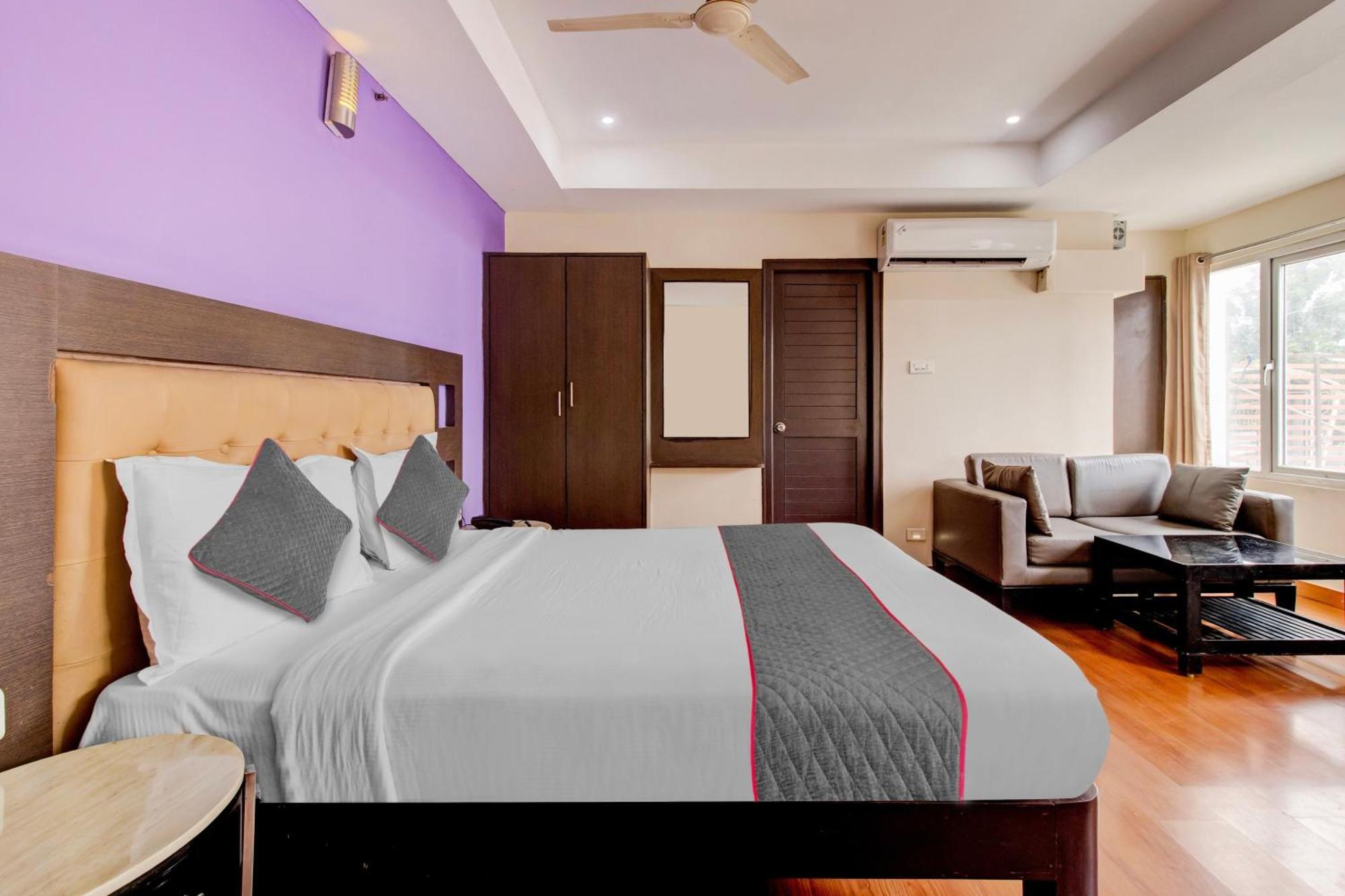 Udayee International Hotel Tirupati Kültér fotó