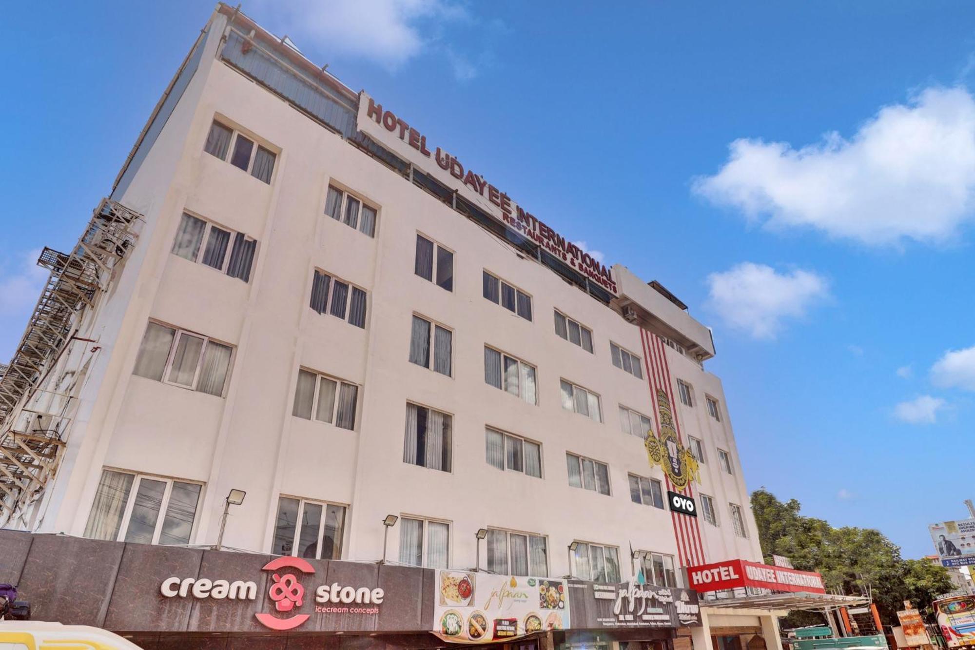 Udayee International Hotel Tirupati Kültér fotó