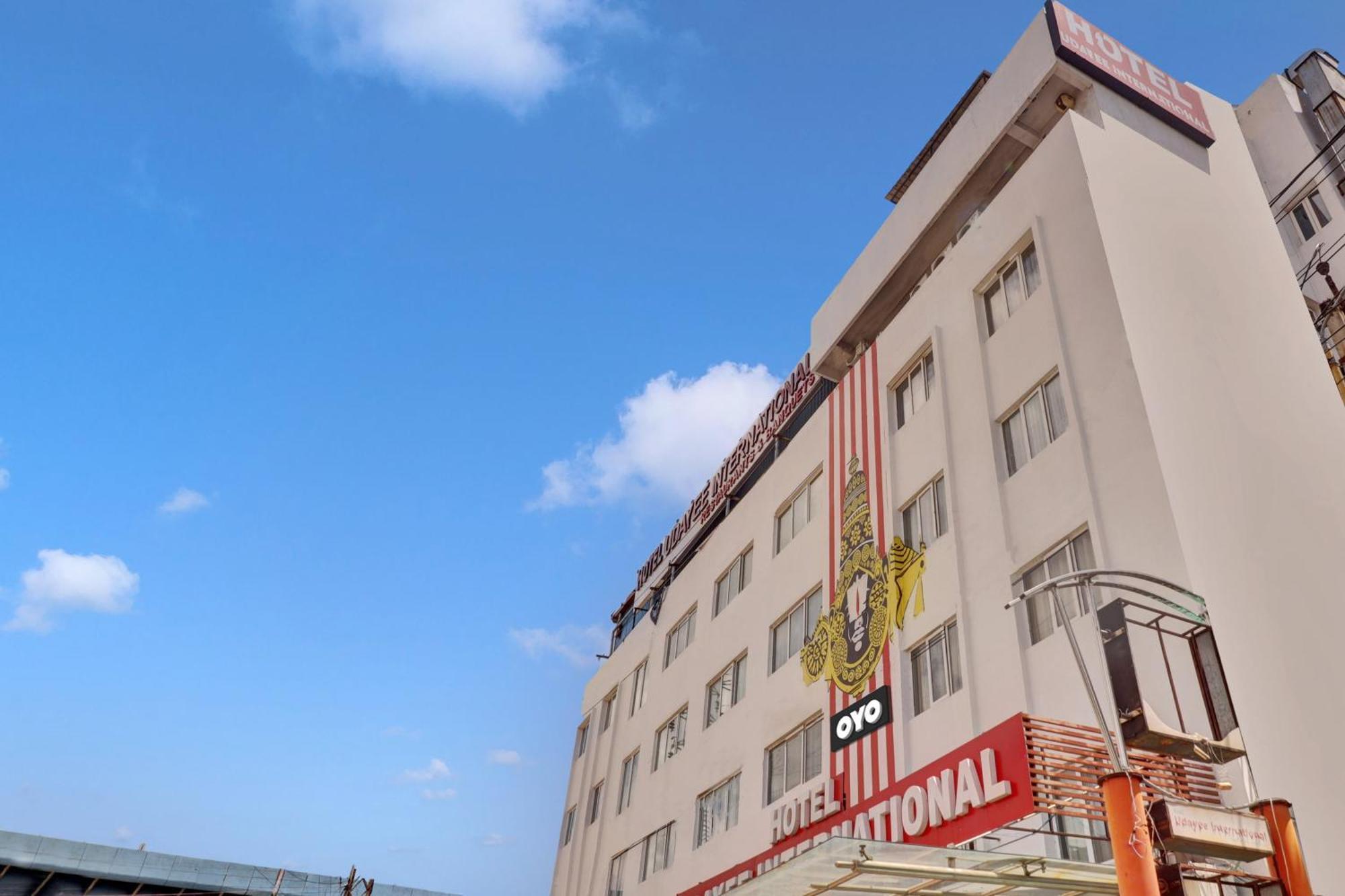 Udayee International Hotel Tirupati Kültér fotó