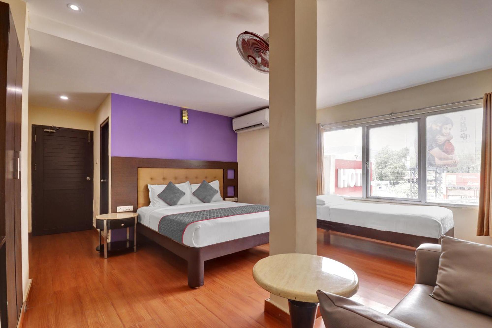 Udayee International Hotel Tirupati Kültér fotó