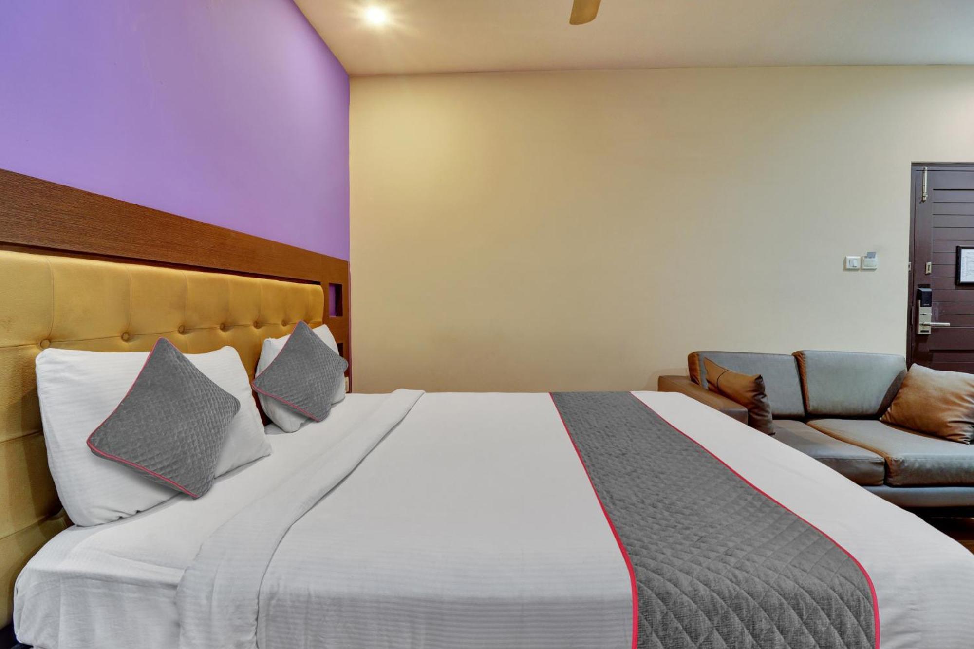 Udayee International Hotel Tirupati Kültér fotó