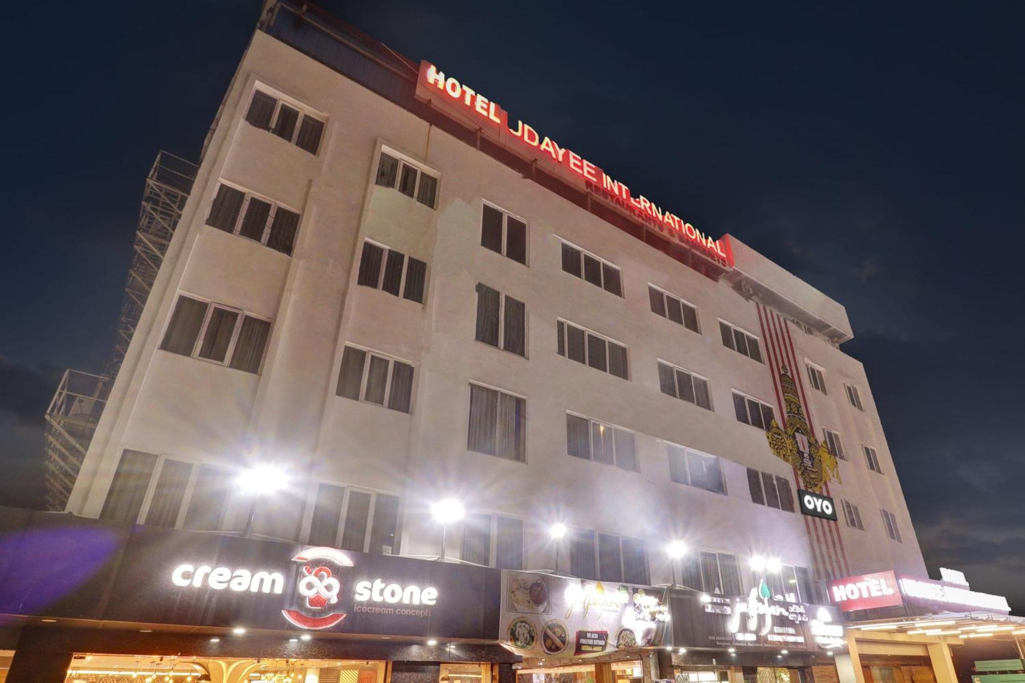 Udayee International Hotel Tirupati Kültér fotó