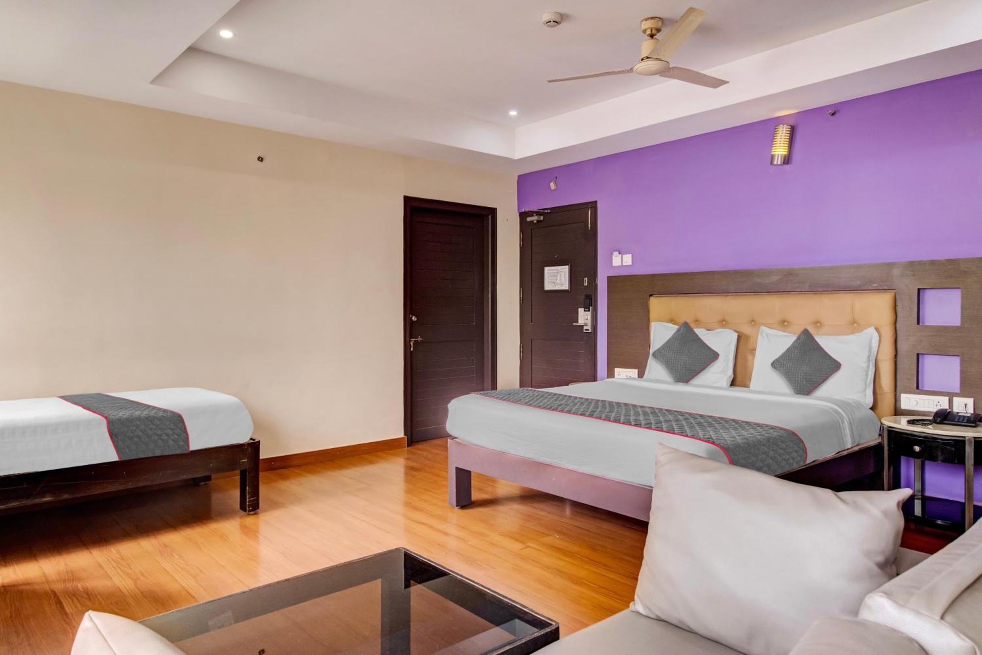 Udayee International Hotel Tirupati Kültér fotó