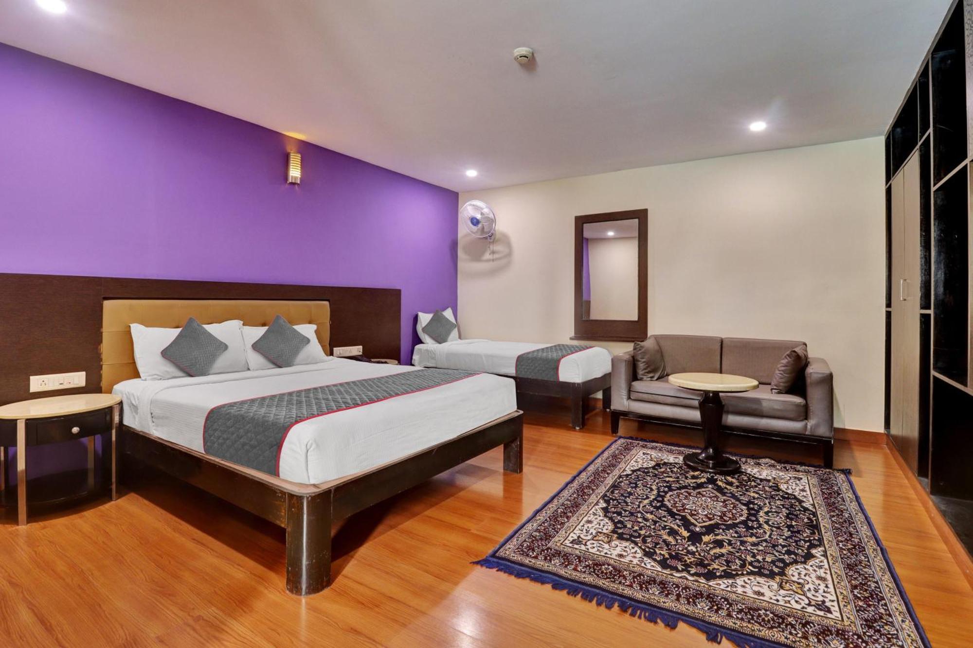 Udayee International Hotel Tirupati Kültér fotó